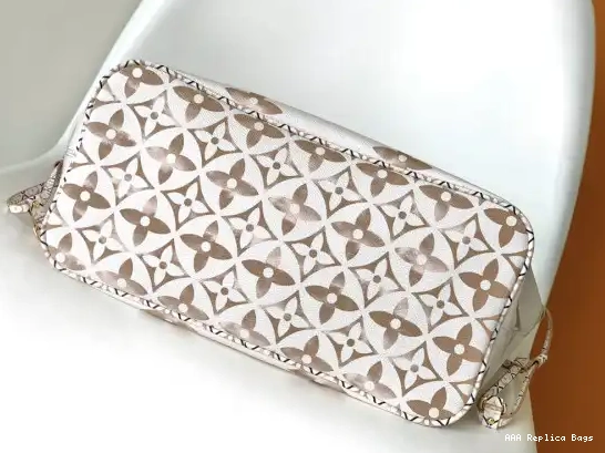 Aaa replica ru LOUIS NEVERFULL VUITTON MM 0518